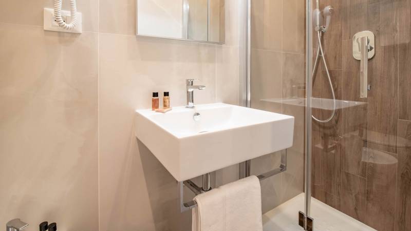 Dany-Guest-House-Roma-Bagno-senza-titolo-8